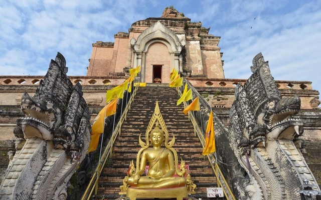 2. Chiangmai: Giá phòng trung bình là 37 Bảng (khoảng 1,2 triệu đồng), giảm 19%.