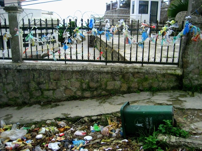 Xả rác bất chấp