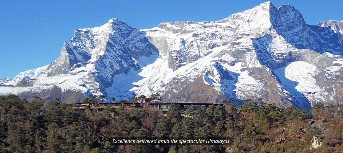 Ẩn trên một sườn núi nhìn ra dãy Everest, khách sạn Everest View có độ cao 3.962 m so với mực nước biển. Nó nằm ở làng Namche, Nepal và được xây dựng vào năm 1968.