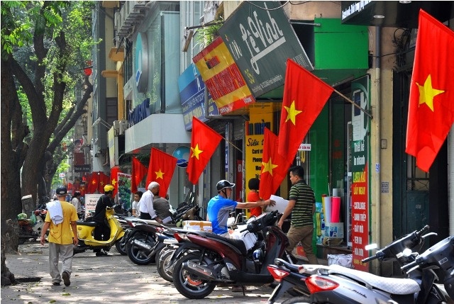 Ha Noi ruc sac do mung ngay 30/4 lich su hinh anh