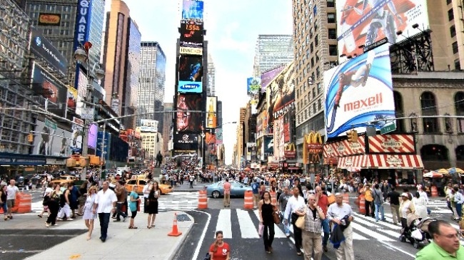 Suc hap dan cua Quang truong Thoi dai hinh anh