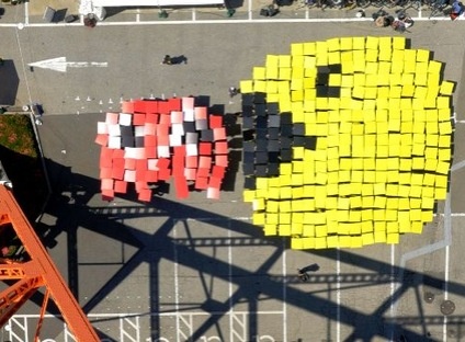 Ky luc xep hinh Pacman lon nhat the gioi hinh anh