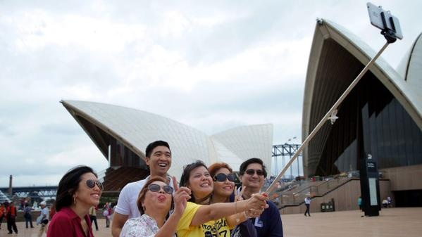 Nha hat Opera Sydney cam gay selfie hinh anh