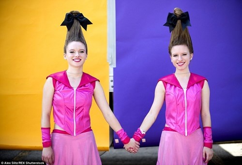 Le hoi sinh doi lon nhat the gioi hinh anh