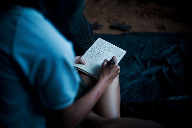  Suboi rất háo hức chờ đợi cho chuyến đi này và khi vừa đặt chân đến đây thì thật sự cảm giác vô cùng khó tả. “Hãy tưởng tượng là bạn đang trong một chuyến thám hiểm vào tận sâu bên trong hang động lớn nhất thế giới, hoàn toàn khác mọi chuyến thám hiểm khác. Một hang động có thể vừa một chiếc máy bay 747 bay qua ở khoảng hang rộng lớn nhất, cảnh tượng thật hùng vĩ, những măng đá khổng lồ cùng với những thạch nhũ ở khắp hang khiến tôi mắt chữ A, miệng chữ O. Những hang động tồn tại từ thời xưa cổ và nhiều đám mây bao trùm xung quanh, lần đầu tiên Suboi được chứng kiến” - Suboi  chia sẻ cảm xúc về chuyến đi.