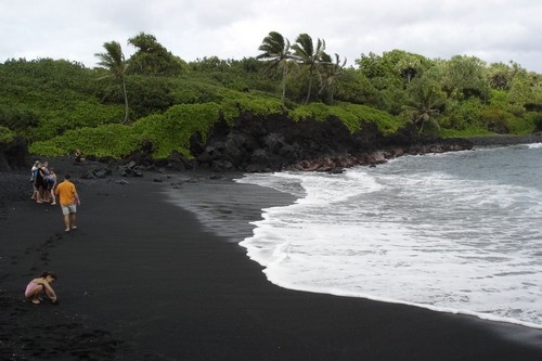 Nhung bai bien den ky la tren the gioi hinh anh