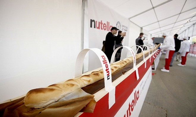 Banh my Phap xo do ky luc chiec banh my dai nhat Viet Nam hinh anh