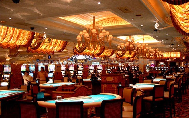 Sòng bài Casino de Ibiza ở Tây Ban Nha vừa là nơi để các đại gia đánh bạc, vừa là nơi thư giãn, giải trí với các dịch vụ mát-xa, xông hơi, làm đẹp…