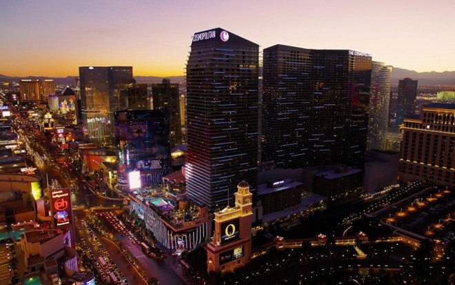 Cosmopolitan là một trong những casino “ăn khách” nhất Las Vegas. Đây cũng là hộp đêm hút khách nhất ở Mỹ nổi tiếng với các công nghệ chơi game kiểu mới.