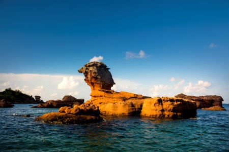 Nơi đây còn là một điểm câu cá, lặn ngắm san hô lý tưởng tại Phú Quốc.