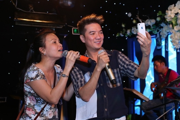 Dam Vinh Hung 'tu suong' voi Cam Ly tren san tap hinh anh