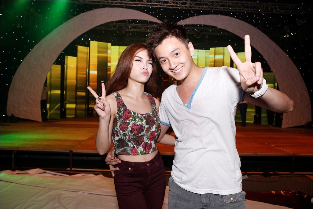 Yen Trang - Ngo Kien Huy nhi nhanh tren san tap hinh anh