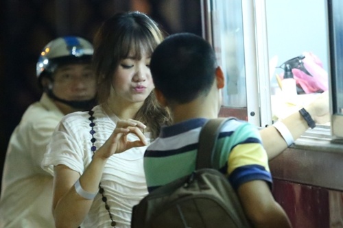 Hot girl Hari duoc ban trai Tien Dat cham soc chu dao hinh anh