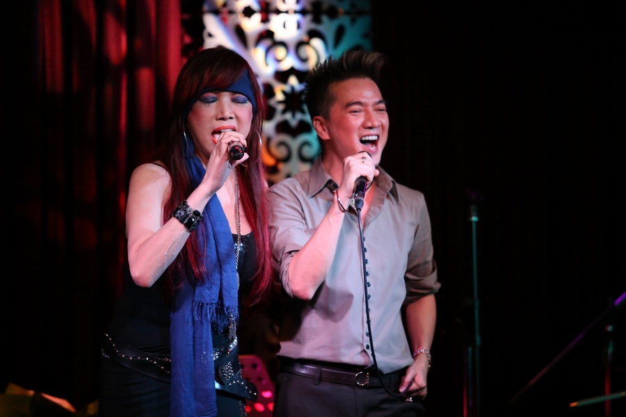 Mr Dam nam tay Bao Yen hat song ca hoa giai hieu lam hinh anh