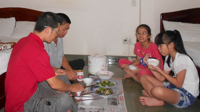 Thuc te phai chap nhan khi dan than vao The Voice Kids hinh anh