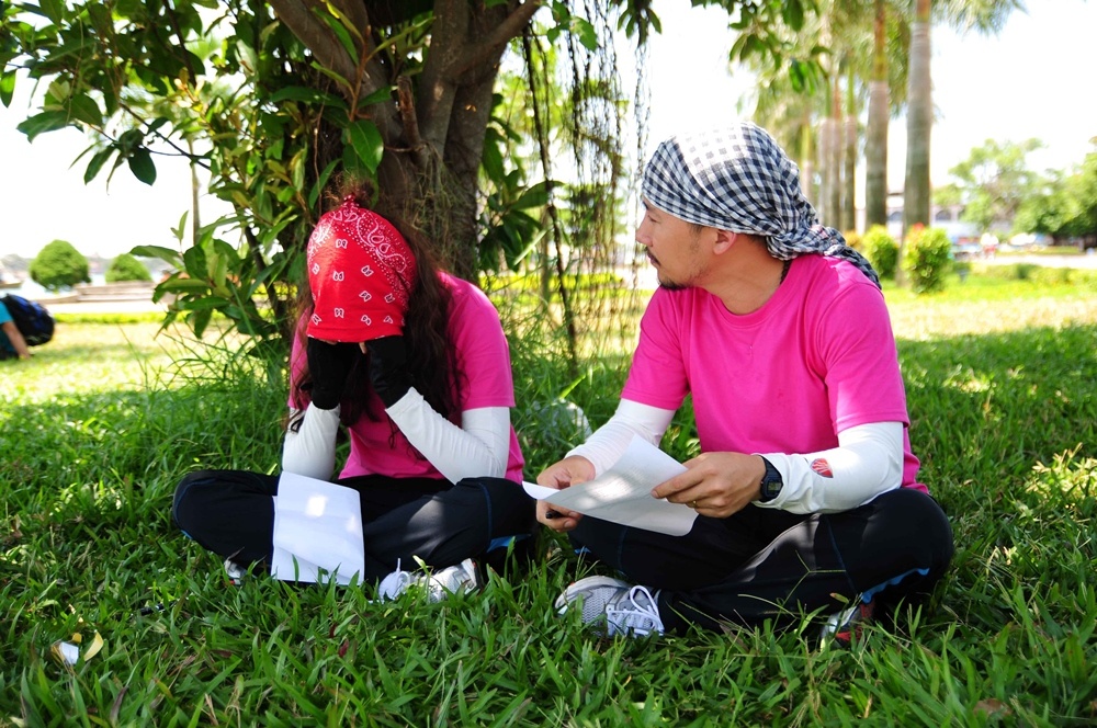 Hot girl Hari bat khoc doi chia tay rapper Dinh Tien Dat hinh anh