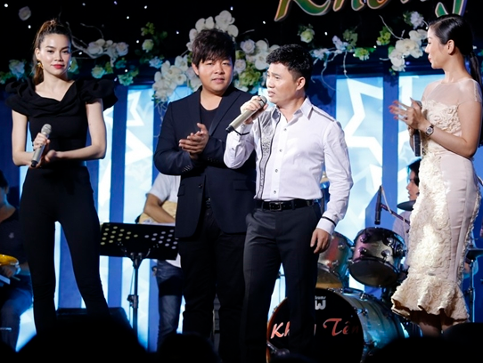 Ha Ho cung dan sao hat ung ho mien Trung hinh anh