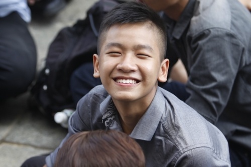 Hot boy 16 tuoi gay chu y tai Vietnam Idol hinh anh