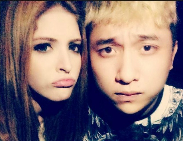 Yanbi - Andrea bi nem da khi dang anh tinh tu ben nhau hinh anh