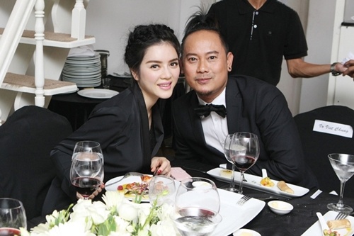 Ly Nha Ky an mac kin dao di tiec hinh anh