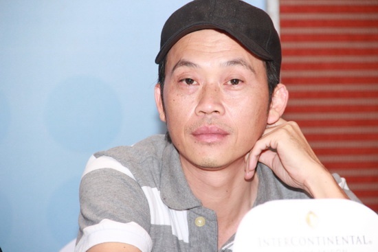 Choang voi cat-xe khung cua danh hai Hoai Linh dip Tet hinh anh