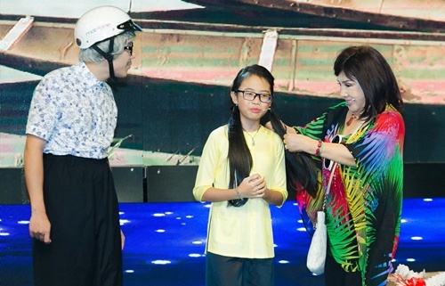 Phuong My Chi doi dap lem linh voi Tran Thanh hinh anh