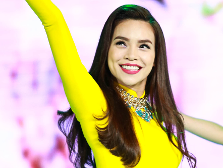 Ho Ngoc Ha xuat hien sau khi duoc cau hon hinh anh