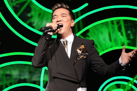 Mr Dam giup khan gia hoi tuong lai mua xuan xua hinh anh