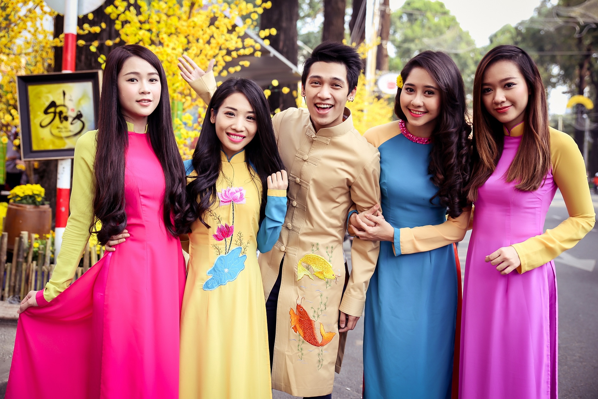 Tronie ru 4 hot girl xinh dep xin chu ong do hinh anh