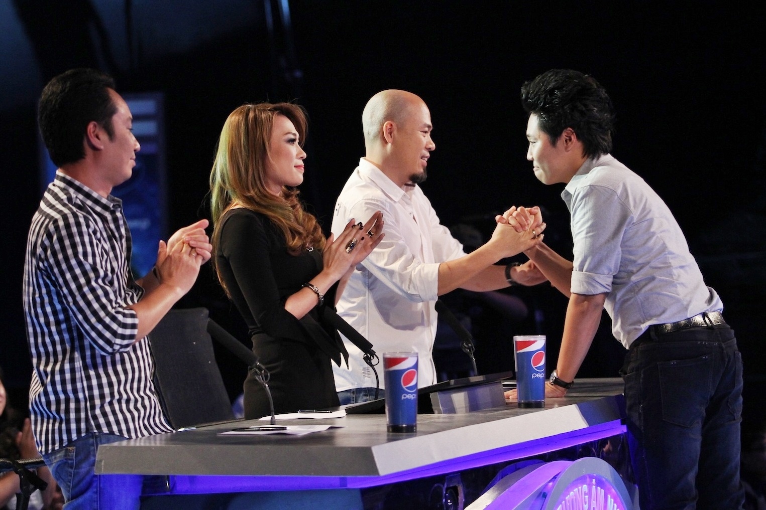 Phat hien thi sinh Idol co luong vote tang dot bien hinh anh