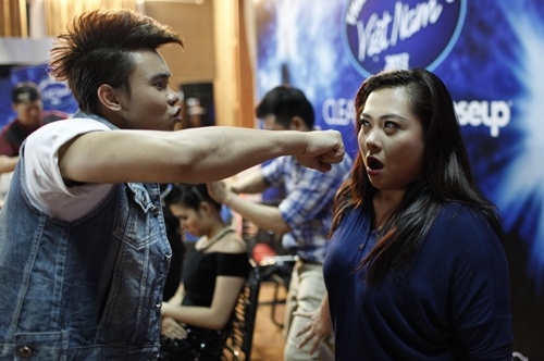 Minh Thuy muon mau lua nhu Siu Black tren san khau Idol hinh anh