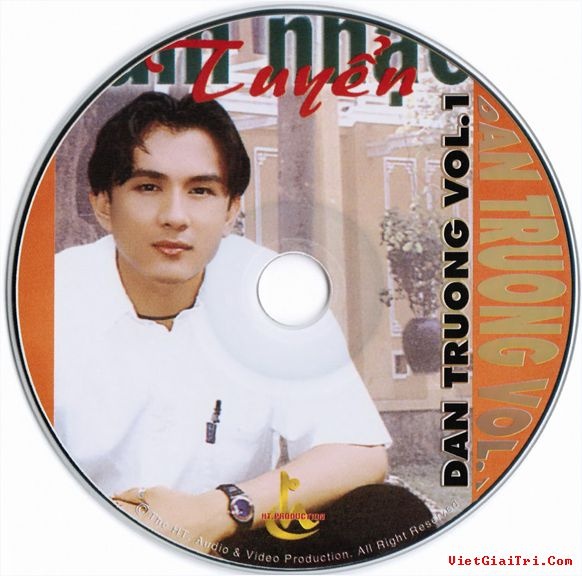 Chính thức bước vào con đường ca hát từ năm 1996, Đan Trường đến nay đã có thể tự tin với danh hiệu Ca sĩ phát hành nhiều album nhất khi có đến 30 album chính thức và trên dưới 10 album tổng hợp khác nhau. Đây quả là con số cực kỳ khủng mà chưa ca sĩ nào tại Việt Nam có thể làm được.