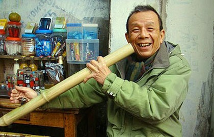 Những hình ảnh quen thuộc của NSƯT Văn Hiệp.