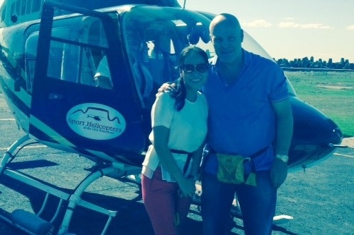 Thu Minh thich thu di may bay truc thang cung chong hinh anh