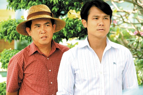 Không tìm được ca khúc bài hợp cũng như định hướng rõ ràng, Vân Quang Long vùng vẫy giữadòng nhạc trẻ và cả dân ca, nhưng không để lại dấu ấn sâu đậm. Sau đó, anh quyết định tay ngang sang lĩnh vực phim truyền hình nhưng cũng không khả khẩm hơn. Nhiều năm qua, khán giả cũng không còn nghe đến tên anh trong bất cứ dự án nào nữa.