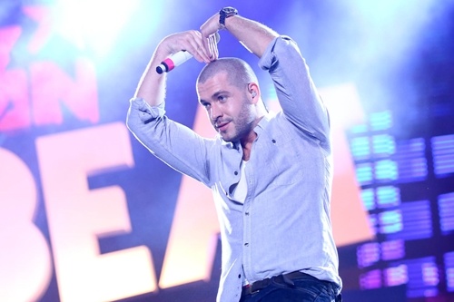 Shayne Ward dot chay fan Viet tren san khau Sai Gon hinh anh