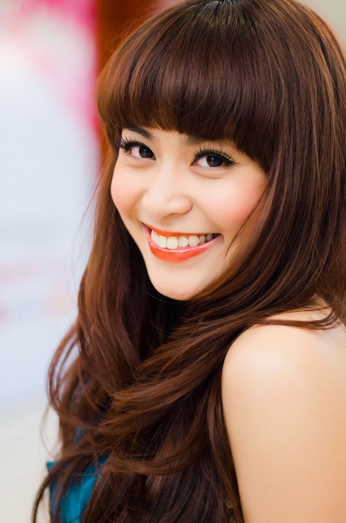 Nam ca sĩ dành nhiều lời khen cho Hoàng Thùy Linh.