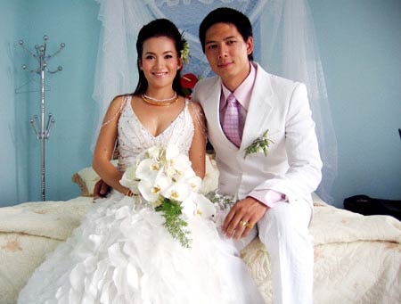 Anh gây bất ngờ khi kết hôn với Anh Thơ.