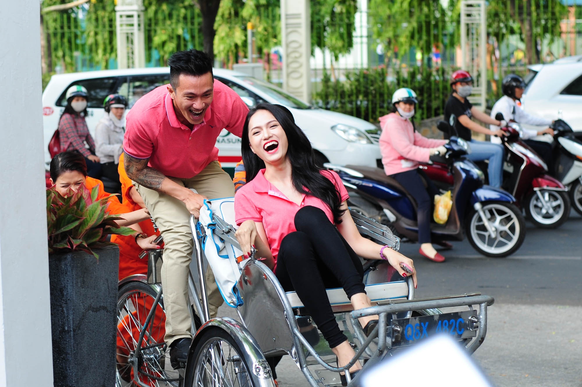 Huong Giang Idol bat ngo tham gia Cuoc dua ky thu hinh anh