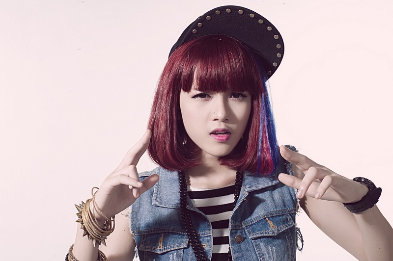 Dù vậy, chuyện tình cảm của Sơn Tùng M-TP và Thiều Bảo Trâm mới dừng lại ở sự phán đoán của các fan chứ chưa có bất cứ lời khẳng định nào từ hai gương mặt này. 