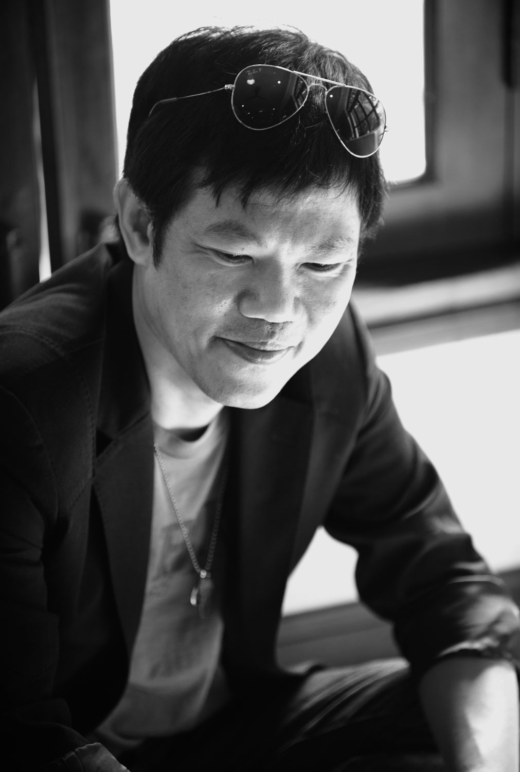 Sau một thời gian dài không còn nhiều dự án âm nhạc chung, nhiều người đã hoài nghi có lẽ nào mối quan hệ tình bạn của họ đã chấm dứt. Tuy nhiên, sự xuất hiện của vở thanh xướng kịch Lụa (Silk) trong chương trình từ thiện Vết sẹo cuộc đời 5 do Ngô Thanh Vân khởi xướng đã phần nào cho thấy mối quan hệ của họ vẫn luôn rất tốt.