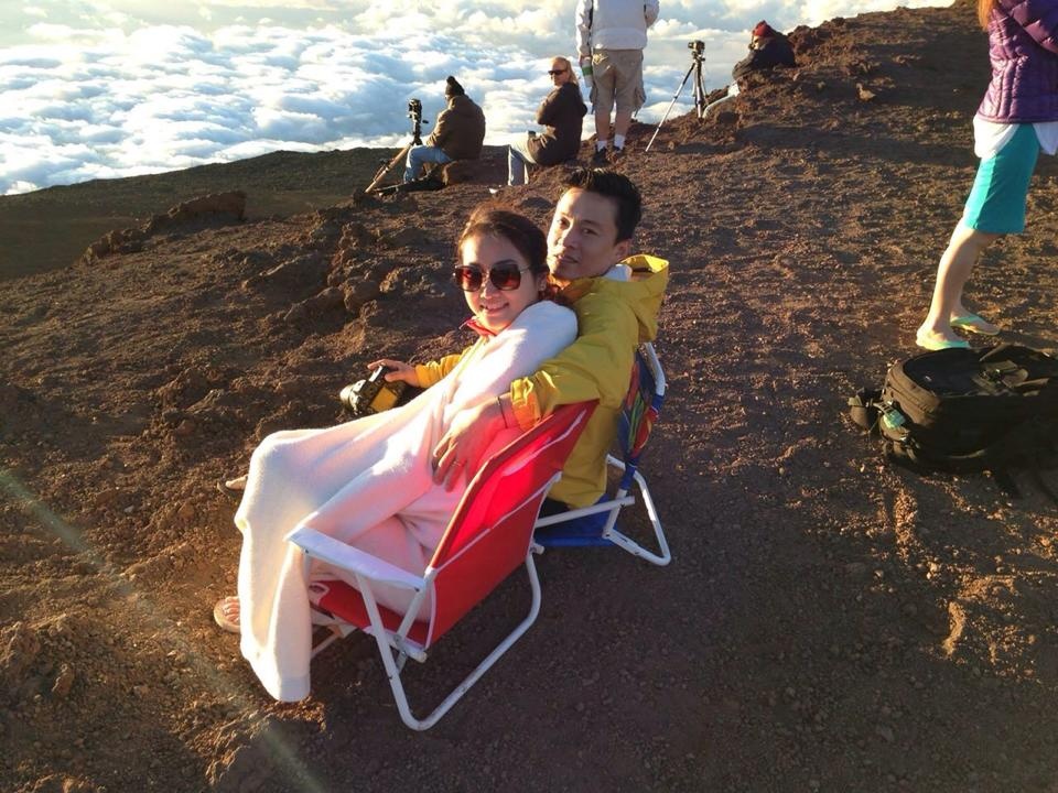 Lam Truong om vo 9X giua thien duong Hawaii hinh anh