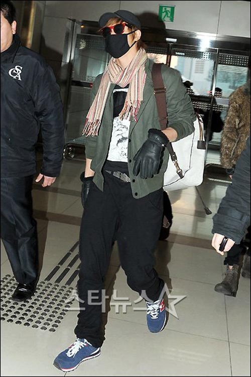 Thành viên của các nhóm nhạc nữ đình đám xứ Hàn như SNSD, KARA, 2NE1 đều đã từng có lần diện thời trang 