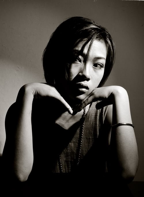 Năm 2000, Mỹ Tâm với sáng tác đầu tay mang tên Mãi yêu và ca khúc của Ceilin Dion I love you đã đạt huy chương đồng trong Liên hoan giọng ca vàng châu Á tại Thượng Hải - Trung Quốc.