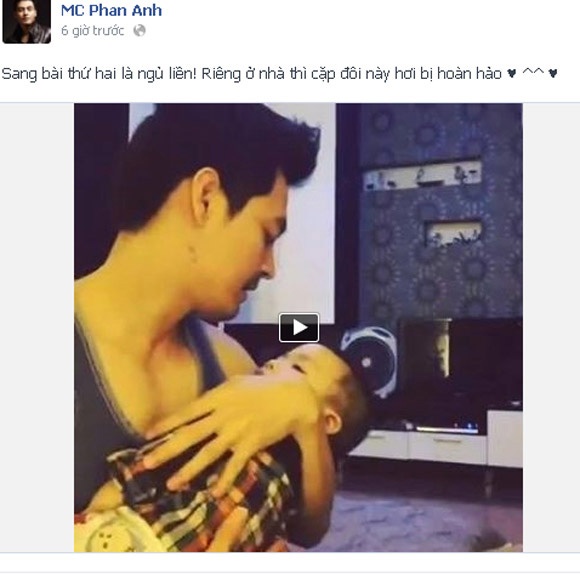 Ông bố 3 con Phan Anh thể hiện mình là một ông bố hài hước, thương con. Anh tự đăng tải một đoạn clip anh trổ tài ru con ngủ khiến cộng đồng mạng vô cùng thích thú. Nam MC còn rất tự hào khoe: 