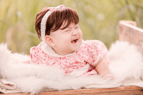 Khi mang thai bé Cherry, cặp đôi Lý Hải - Minh Hà khá kín tiếng. Minh Hà cho hay, vì khi mới mang thai Cherry, cô không biết nên đã dùng thuốc kháng sinh. Chính vì quá lo sợ cho sức khỏe của con gái nên cô không dám tiết lộ nhiều. Cho tới khi hoàn toàn yên tâm về sức khỏe của bé, cô mới báo tin vui với người hâm mộ.