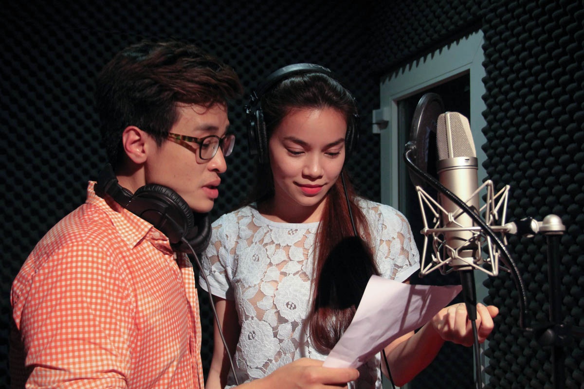 Ha Ho gian di trong phong thu cung Ha Anh Tuan hinh anh