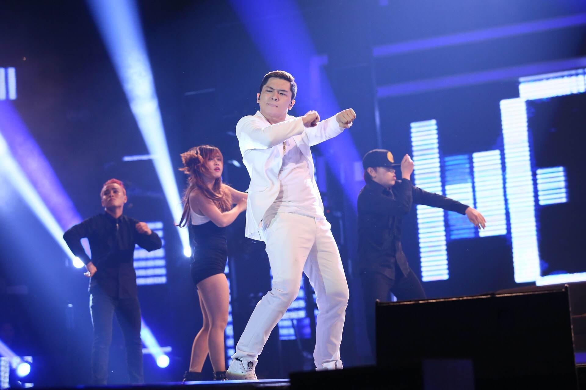 Bao Kun the hien 'Beautiful girl' hinh anh