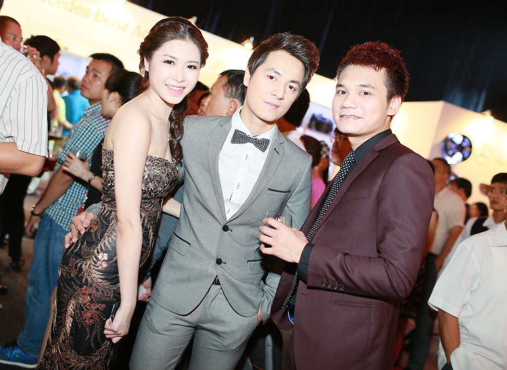 Vo chong Dang Khoi tinh tu cung di su kien hinh anh