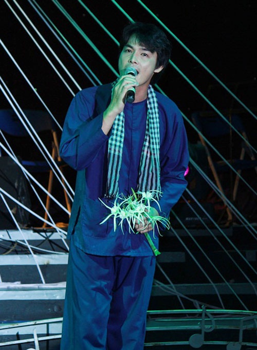 Quách Ngọc Ngoan bình thản xuất hiện sau scandal ly hôn.